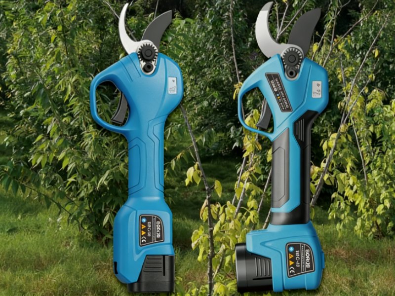 Heavy-duty battery powered garden shears for landscaping and shrubs
